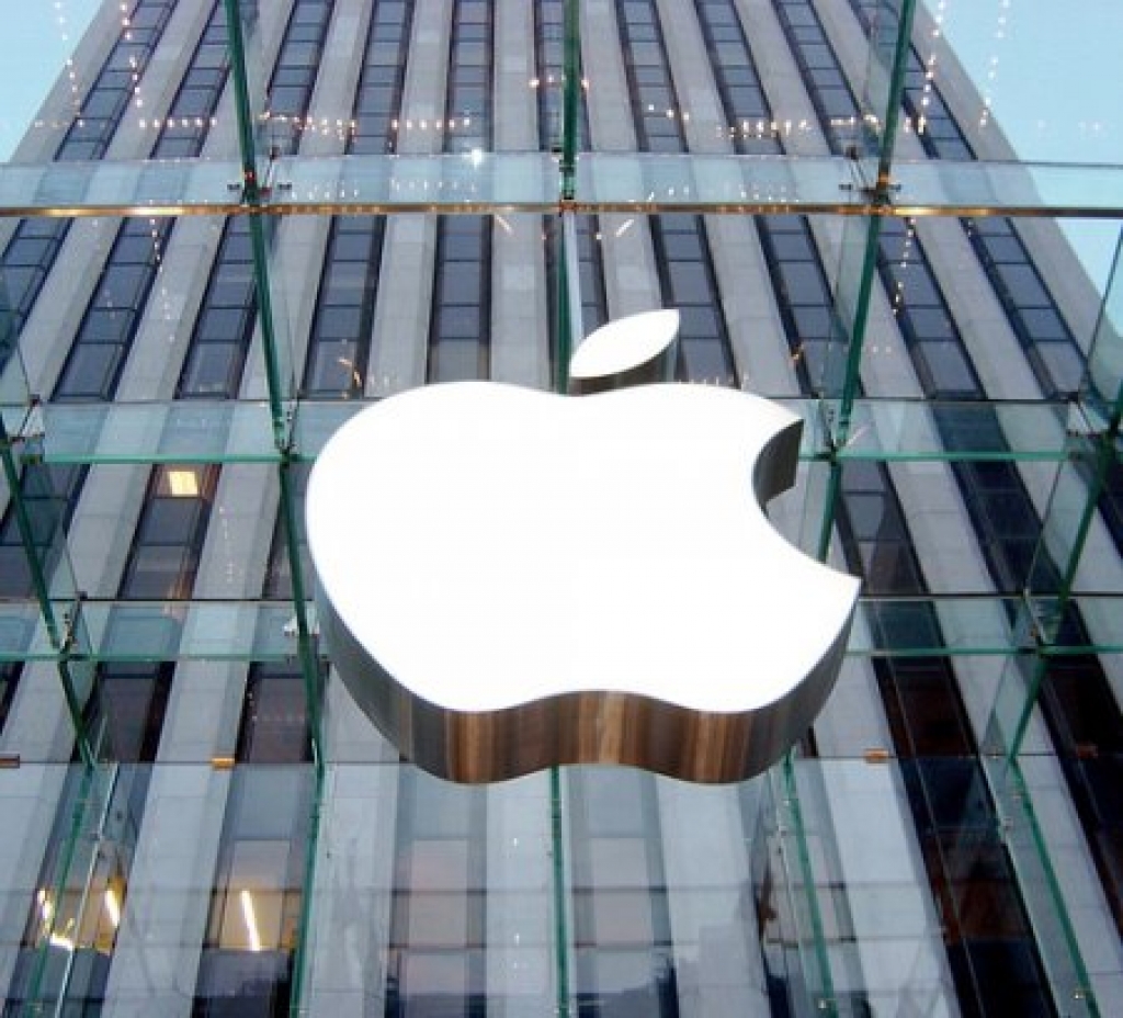 Apple запретила поставки своей продукции в Крым