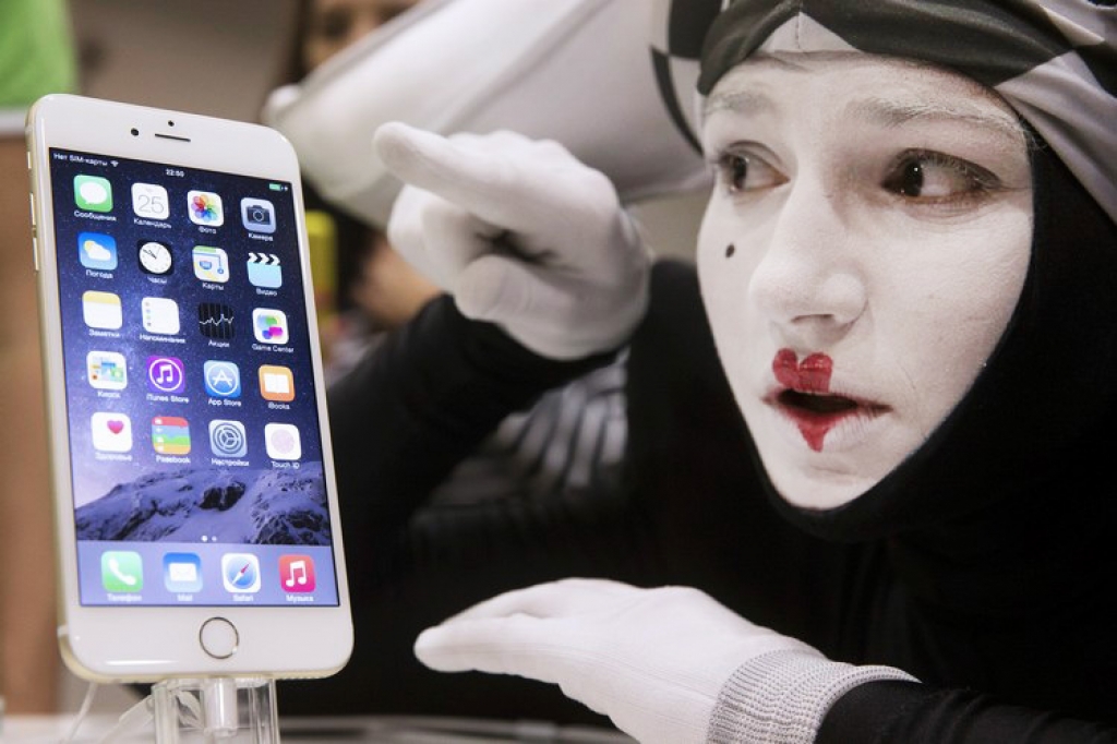 Реализацией продукции Apple в Крыму займутся ретейлеры