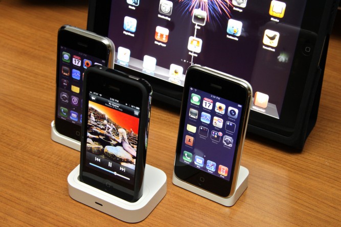 В США Apple iOS опередила Android впервые с 2012 года