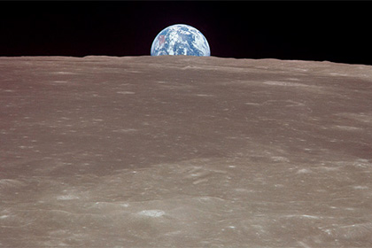Ученые: на Луне могли сохраниться древнейшие следы земной жизни